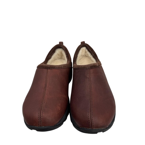 LL Bean Shoes Womens Size 6 Medium Brown Shearling Lined Leather Slip On Comfort - Picture 1 of 10
